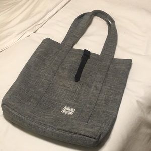 Herschel Market Raven Crosshatch Bag